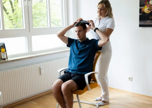 Faszien-Rollmassage Behandlung nach Liebscher & Bracht – Tatiana Krott Faszien-Rollmassage Behandlung nach Liebscher & Bracht - Tatiana Krott